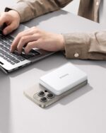 batterie-externe-magsafe-usb-c-blanc.jpg