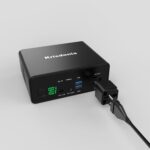 batterie-externe-ordinateur-portable-power-bank-prise.jpg
