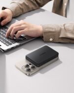 batterie-externe-sans-fil-magsafe-noir.jpg